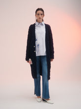 Cargar imagen en el visor de la galería, Cardigan Braids