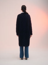 Cargar imagen en el visor de la galería, Cardigan Braids