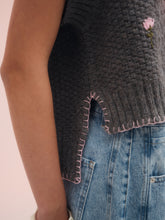 Cargar imagen en el visor de la galería, Chaleco Azalea