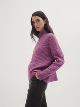 Cargar imagen en el visor de la galería, Polera Lisiantus