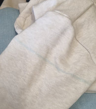 Cargar imagen en el visor de la galería, Buzo Edimburgo Segunda